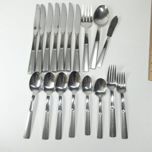 Oneida Satin Scoop Stainless Flatware 18pc Lot Spoons Serving Knives